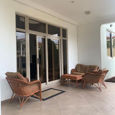 Sandpark Place, West Hills Mile 11 Bagian luar foto
