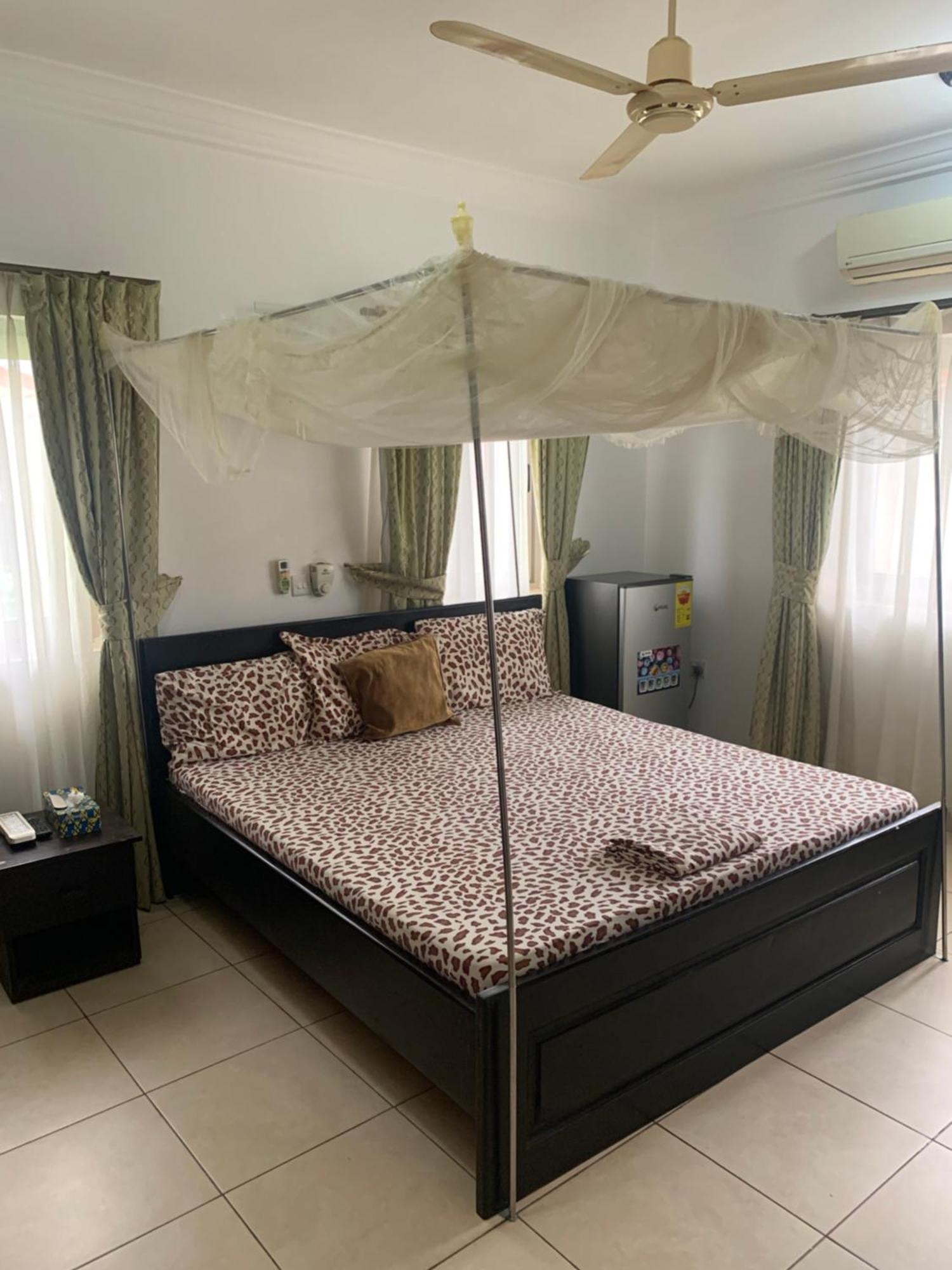 Sandpark Place, West Hills Mile 11 Bagian luar foto