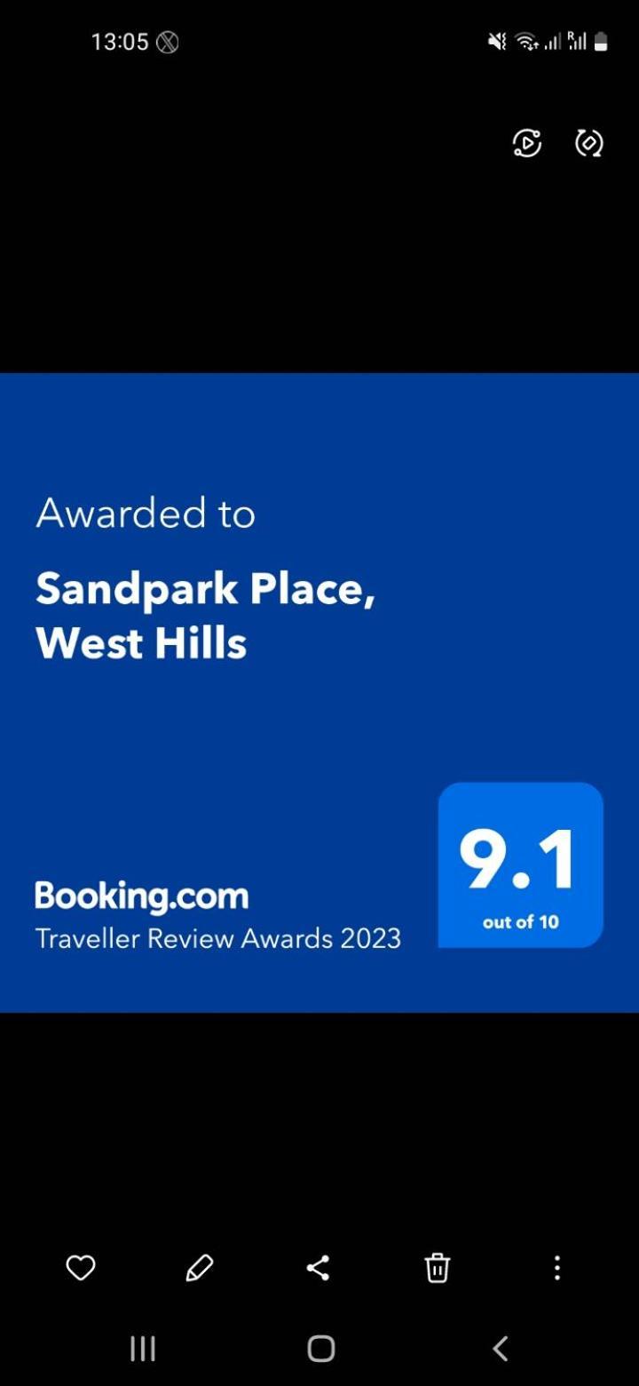 Sandpark Place, West Hills Mile 11 Bagian luar foto