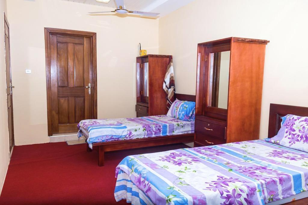 Sandpark Place, West Hills Mile 11 Bagian luar foto